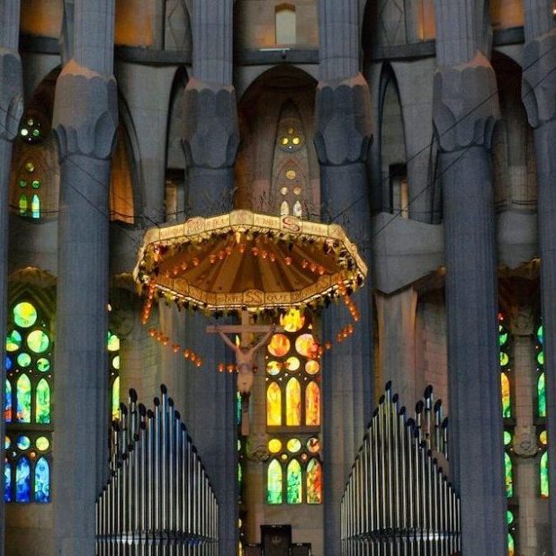 Sagrada familia visite privée mass at Sagrada Familia