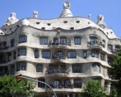 la pedrera Les Chefs D’œuvre De Gaudí